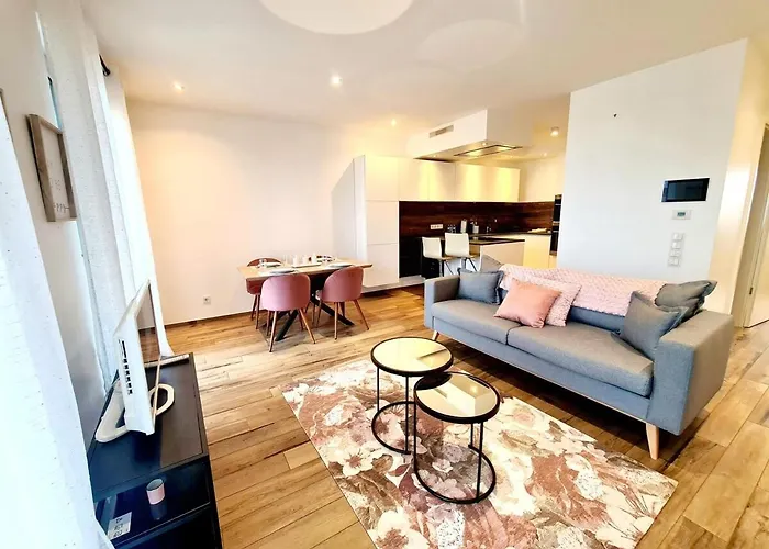 公寓 Two Bedroom Featuring Terrace And Parking