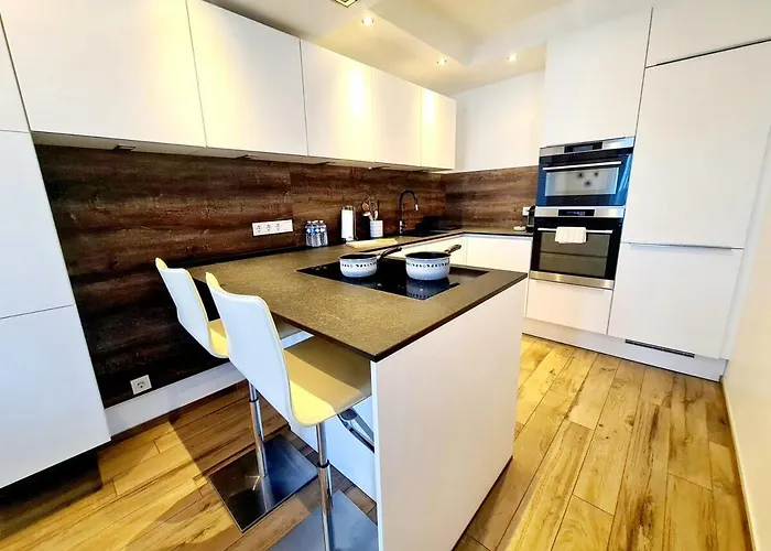 Two Bedroom Featuring Terrace And Parking 公寓 *