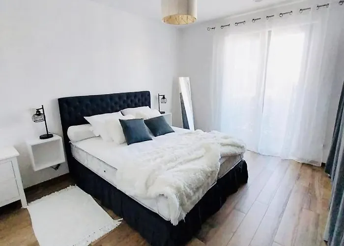 Two Bedroom Featuring Terrace And Parking *