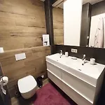 Two Bedroom Featuring Terrace And Parking 아파트