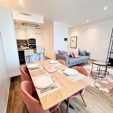 Apartment Two Bedroom Featuring Terrace And Parking *