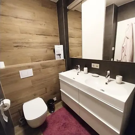 Two Bedroom Featuring Terrace And Parking Lejlighed