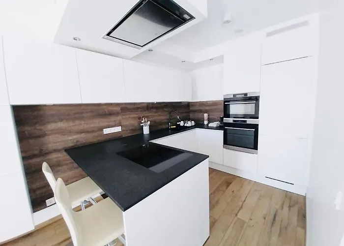 Two Bedroom Featuring Terrace And Parking *