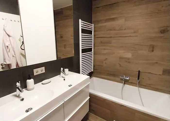 Two Bedroom Featuring Terrace And Parking Люксембург