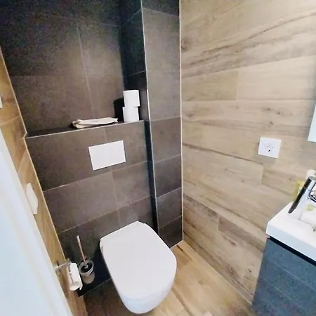 Two Bedroom Featuring Terrace And Parking Apartamento *