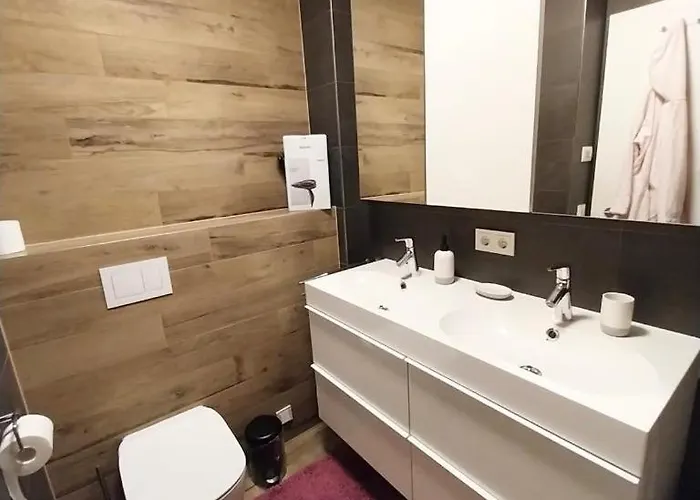 Two Bedroom Featuring Terrace And Parking Apartamento